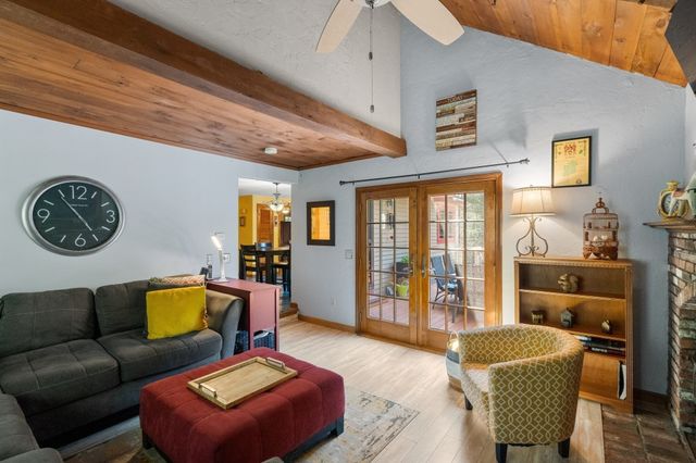 14 Woodview Dr, Lakeville, MA 02347