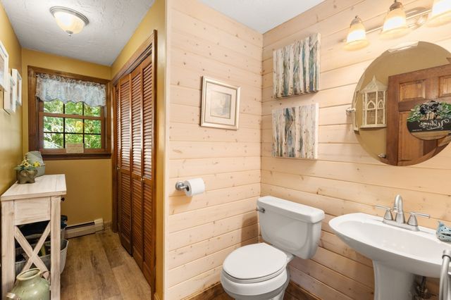 14 Woodview Dr, Lakeville, MA 02347