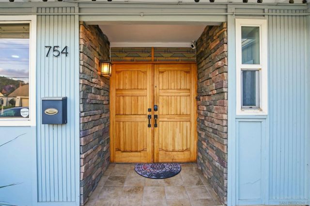 754 Alveda Avenue, El Cajon, CA 92019