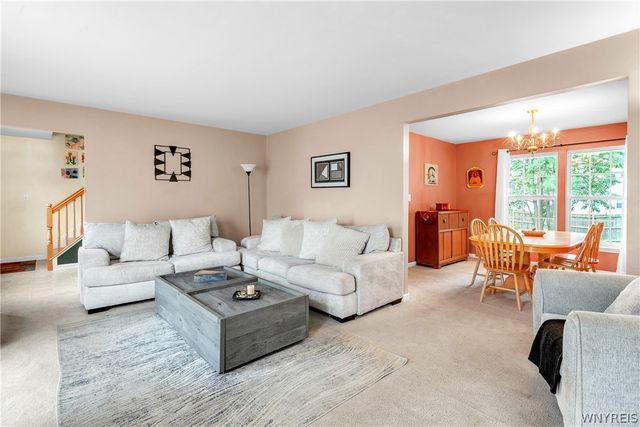 87 Azure Pine Court, Amherst, NY 14228