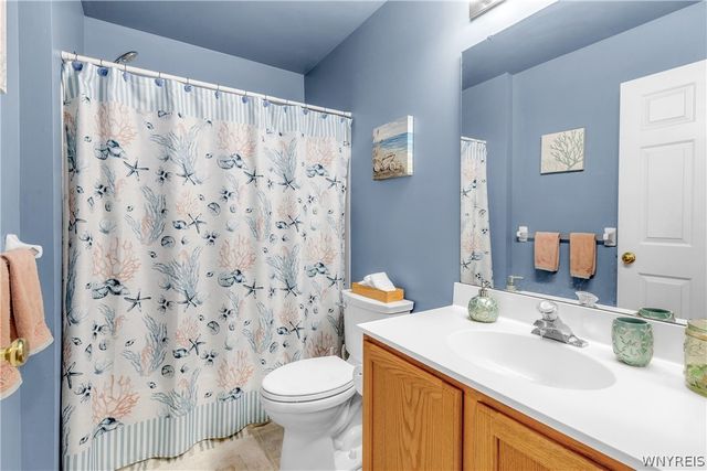 87 Azure Pine Court, Amherst, NY 14228