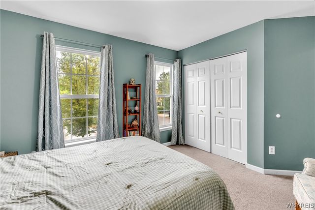 87 Azure Pine Court, Amherst, NY 14228