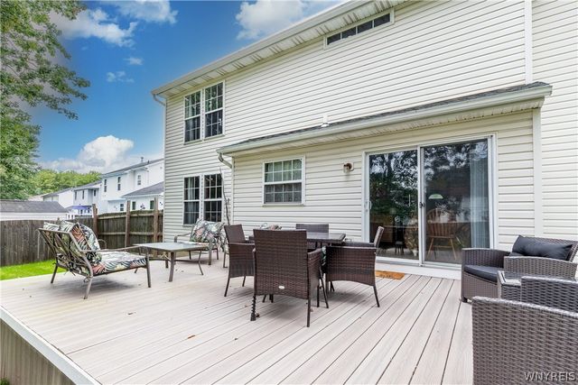 87 Azure Pine Court, Amherst, NY 14228