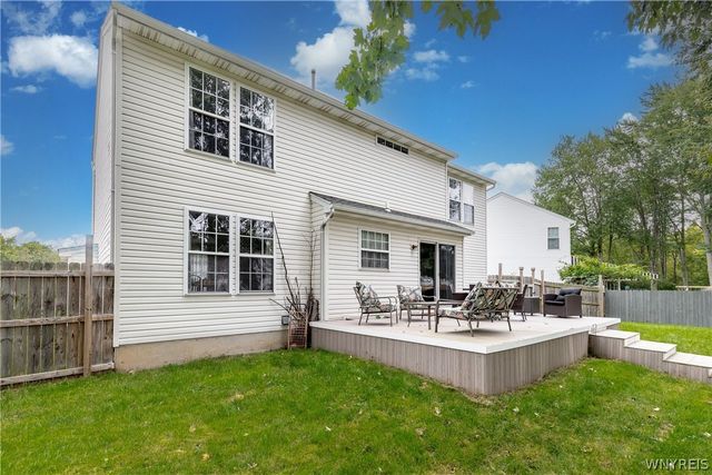 87 Azure Pine Court, Amherst, NY 14228