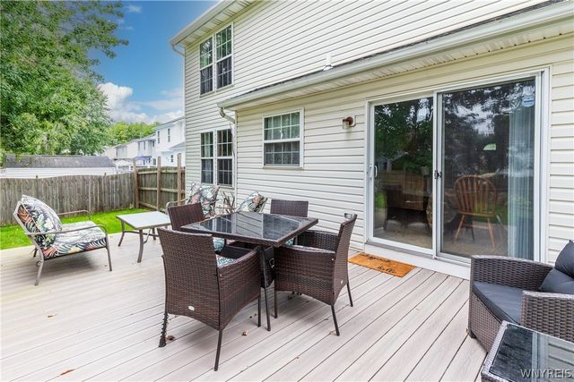 87 Azure Pine Court, Amherst, NY 14228