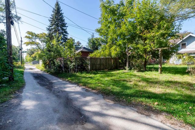 1218 Huey Street, South Bend, IN 46628