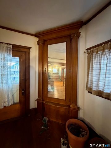 35 Burton Street, Hartford, CT 06112