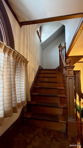 35 Burton Street, Hartford, CT 06112