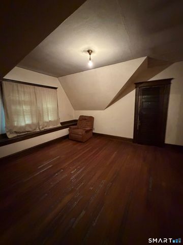 35 Burton Street, Hartford, CT 06112