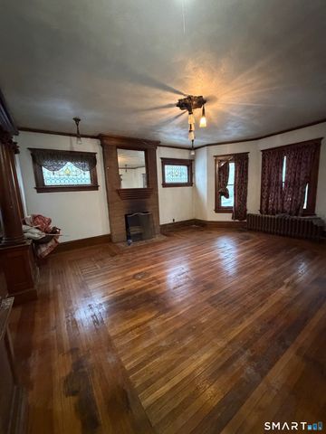 35 Burton Street, Hartford, CT 06112