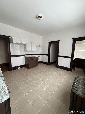 35 Burton Street, Hartford, CT 06112