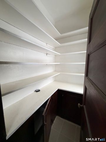 35 Burton Street, Hartford, CT 06112