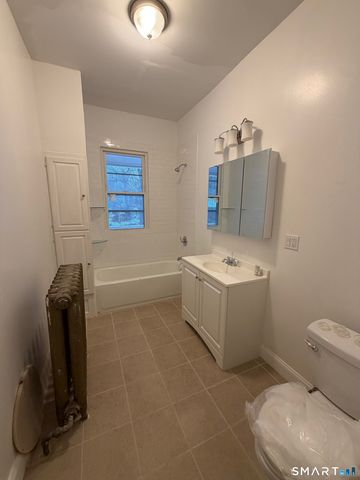 35 Burton Street, Hartford, CT 06112