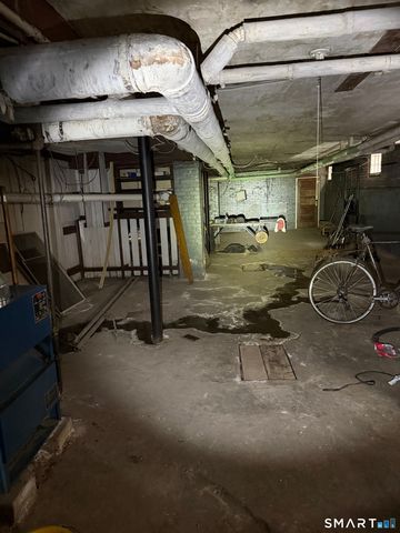 35 Burton Street, Hartford, CT 06112