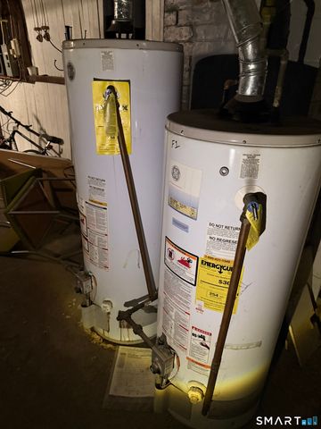 35 Burton Street, Hartford, CT 06112