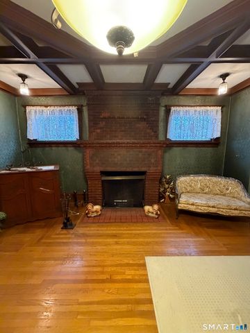 35 Burton Street, Hartford, CT 06112