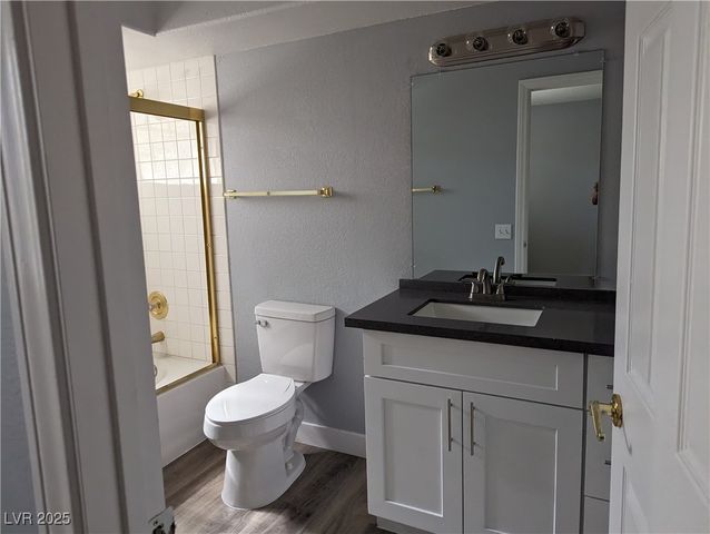 6804 ELM CREEK Drive 204, Las Vegas, NV 89108