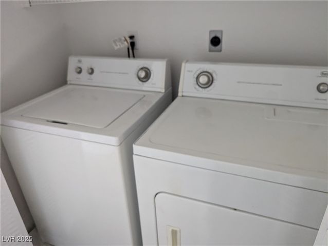 6804 ELM CREEK Drive 204, Las Vegas, NV 89108