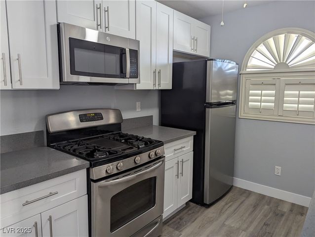 6804 ELM CREEK Drive 204, Las Vegas, NV 89108