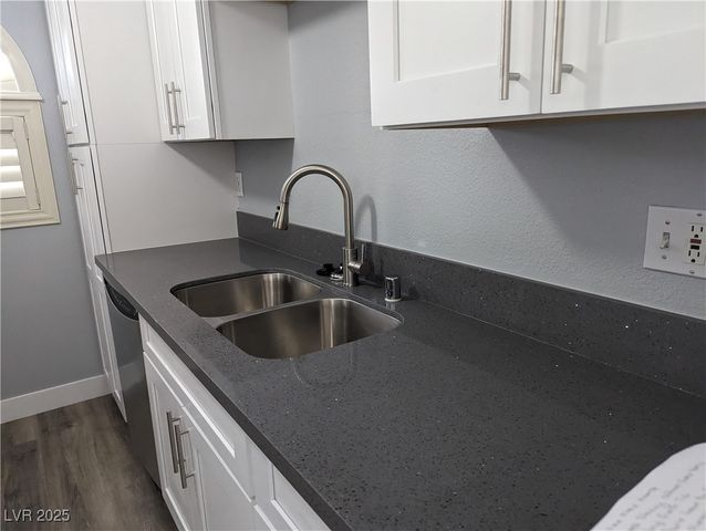 6804 ELM CREEK Drive 204, Las Vegas, NV 89108