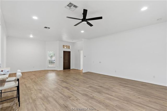 5310 Draycott Court, Bryan, TX 77802