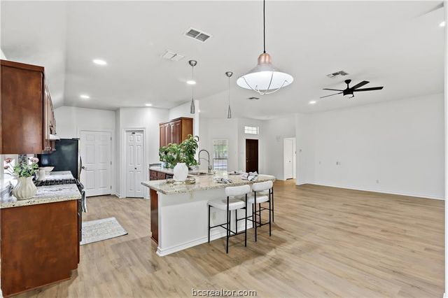 5310 Draycott Court, Bryan, TX 77802