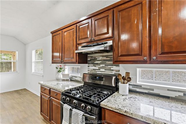5310 Draycott Court, Bryan, TX 77802