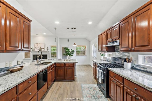 5310 Draycott Court, Bryan, TX 77802