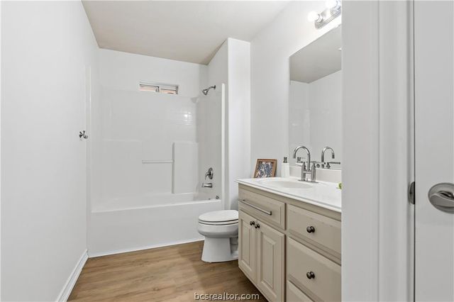 5310 Draycott Court, Bryan, TX 77802