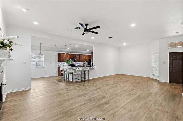 5310 Draycott Court, Bryan, TX 77802