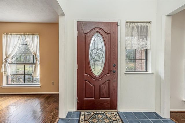 329 Burwell Road, Highlands, TX 77562