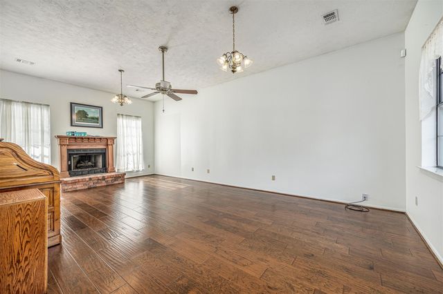 329 Burwell Road, Highlands, TX 77562