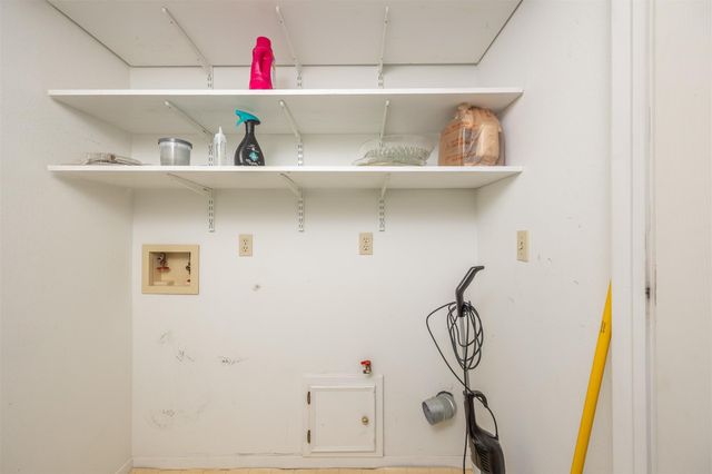 329 Burwell Road, Highlands, TX 77562