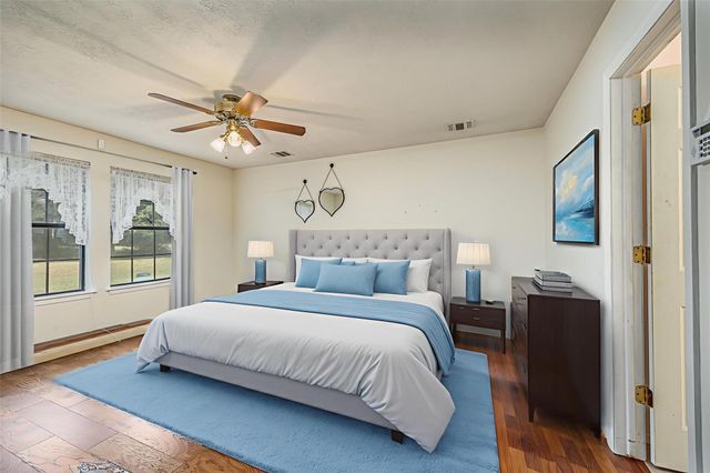 329 Burwell Road, Highlands, TX 77562