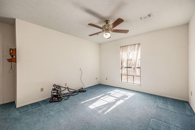 329 Burwell Road, Highlands, TX 77562