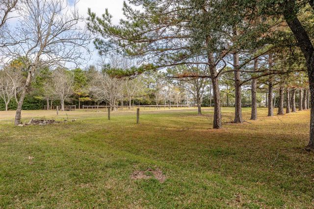 329 Burwell Road, Highlands, TX 77562