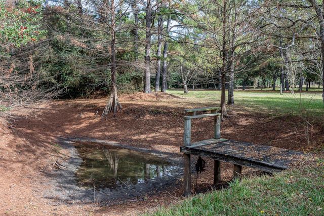 329 Burwell Road, Highlands, TX 77562