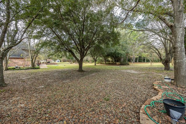 329 Burwell Road, Highlands, TX 77562