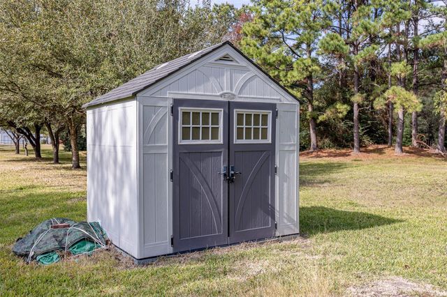 329 Burwell Road, Highlands, TX 77562