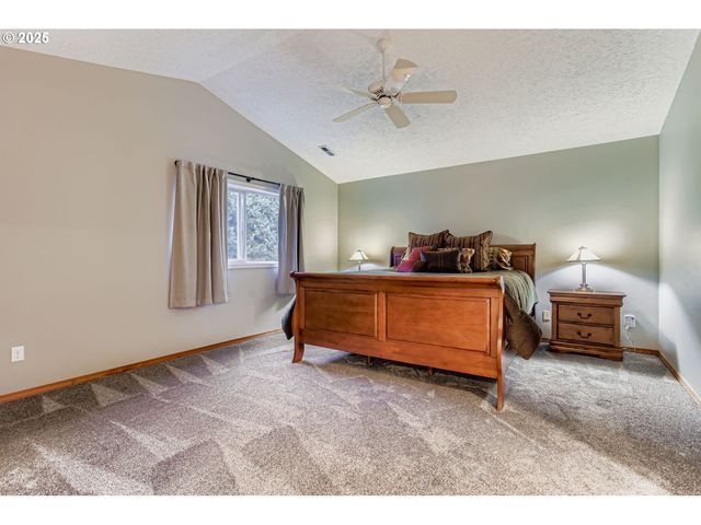 1702 Nw GREGORY Dr, Vancouver, WA 98665