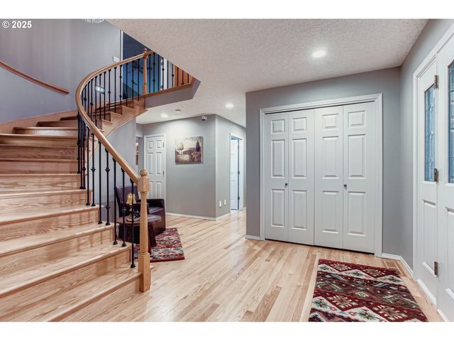 1702 Nw GREGORY Dr, Vancouver, WA 98665