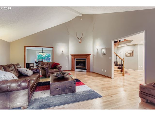 1702 Nw GREGORY Dr, Vancouver, WA 98665