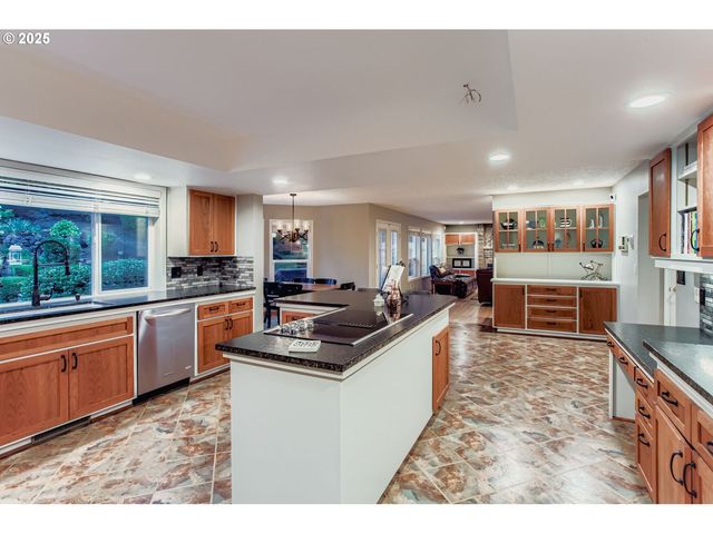 1702 Nw GREGORY Dr, Vancouver, WA 98665