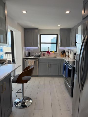 2333 Brickell Ave 2512, Miami, FL 33129