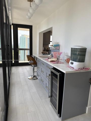 2333 Brickell Ave 2512, Miami, FL 33129
