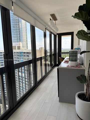 2333 Brickell Ave 2512, Miami, FL 33129