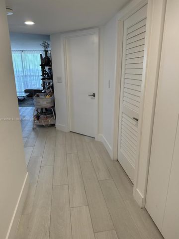 2333 Brickell Ave 2512, Miami, FL 33129