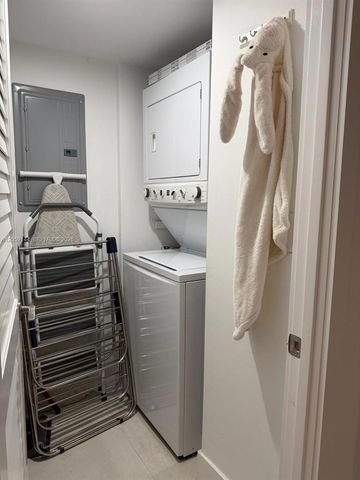 2333 Brickell Ave 2512, Miami, FL 33129