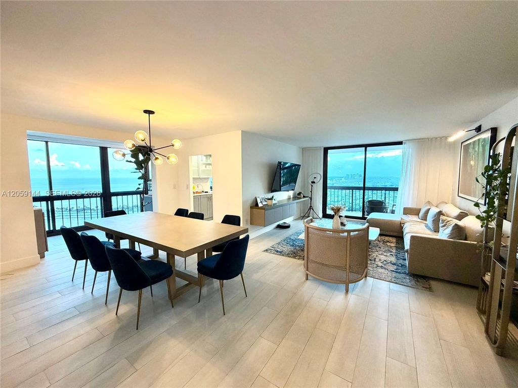 2333 Brickell Ave 2512, Miami, FL 33129