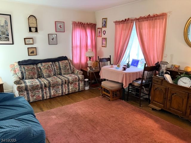 150 Beverly Hill Rd, Clifton City, NJ 07012